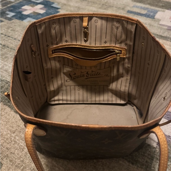 Authentic Louis Vuitton Neverfull MM -well loved - Picture 5 of 6